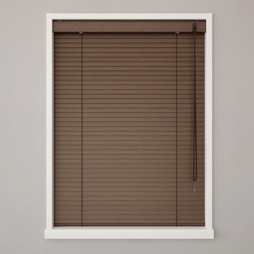 羽根幅25mmの格安ウッドブラインドの全体の見た目です。